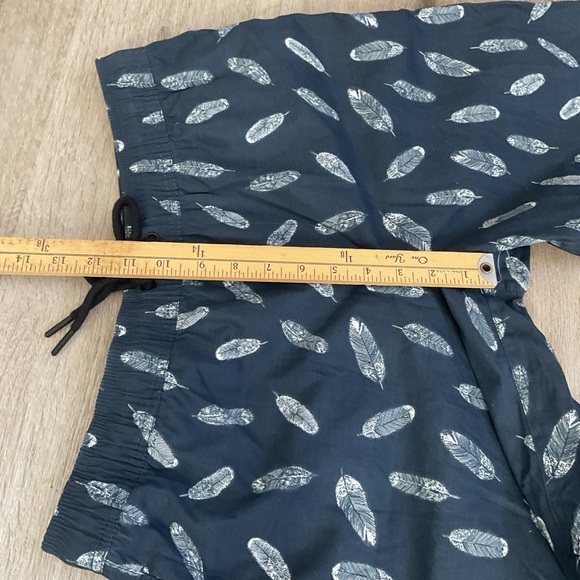 Goodthreads - Drawstring Elastic Waist Swim Trunks - Blue - Men’s Size Medium - Picture 10 of 10